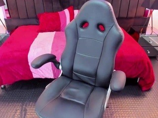MiiaRhoades nude on Live Sex Chat