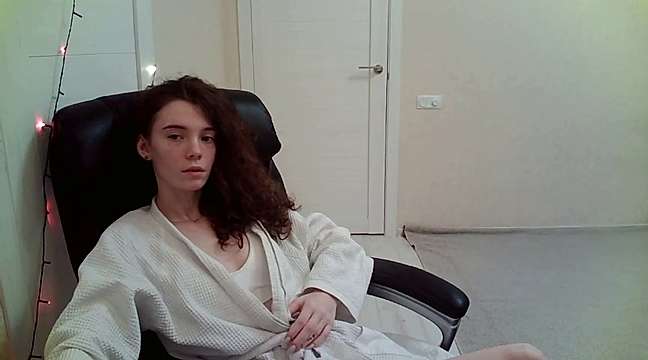 PrettyScream1 nude on cam for live porn chat