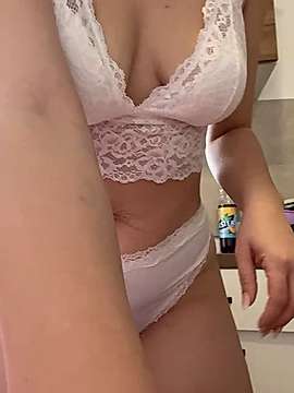 Amelya_Tewers nude on cam for live porn chat