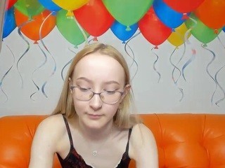 DoraaRols nude on Live Sex Chat