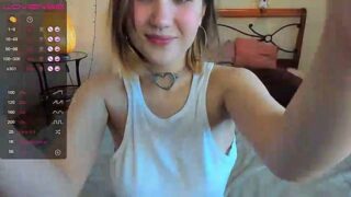 effi_kisses nude on cam for live porn chat