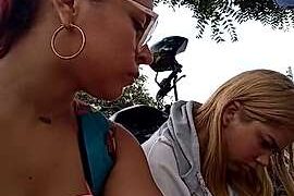 Hot_Sisterss nude on cam for live porn chat