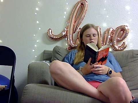 KStar850 nude on cam for live porn chat