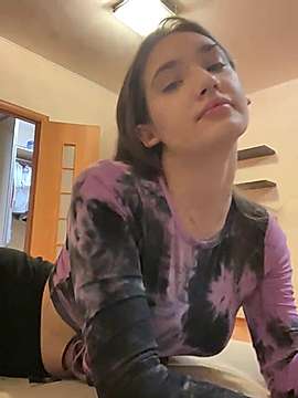 Alicacutee nude on cam for live porn chat