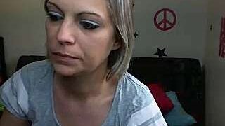 alixfeeling nude on cam for live porn chat