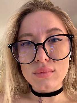Ameeliix nude on cam for live porn chat