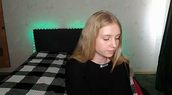 Charlotte_Danice nude on cam for live porn chat