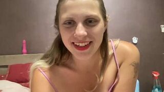 elisablonde nude on cam for live porn chat