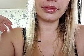 Ice-lady nude on cam for live porn chat