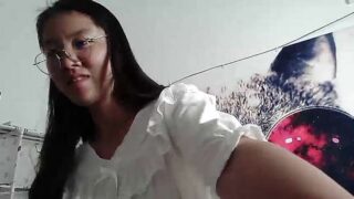 wenyi222 nude on cam for live porn chat