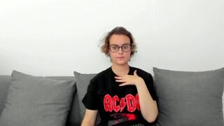 ImHanna nude on cam for live porn chat