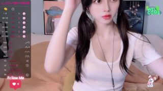 Katherine– nude on cam for live porn chat