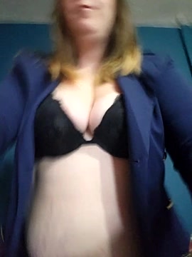 Mrs-Miller nude on cam for live porn chat