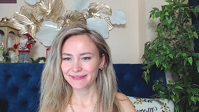 AshleWillkins nude on cam for live porn chat