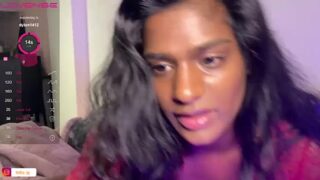 Suraya_Ndia nude on cam for live porn chat