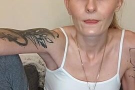 LessiaMia nude on cam for live porn chat
