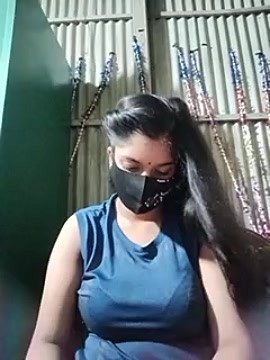 Jenifar- nude on cam for live porn chat