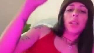 Michelle-Mami nude on Live Sex Chat