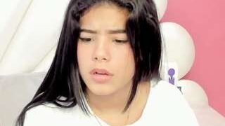 Nayra-Cooper nude on Live Sex Chat