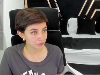 Chloepetite nude on Live Sex Chat