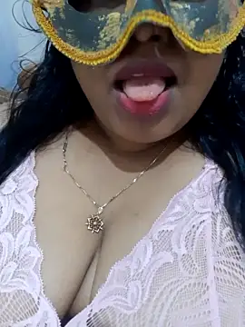 chubby_wife nude on cam for live porn chat