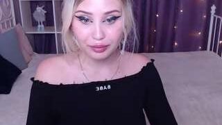 DollHtty nude on Live Sex Chat