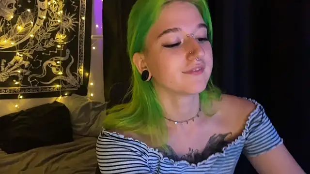 _drugidiot_ nude on cam for live porn chat