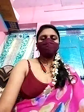 Indian-Indhuja nude on cam for live porn chat