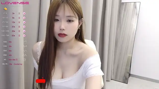 maple-HT nude on cam for live porn chat