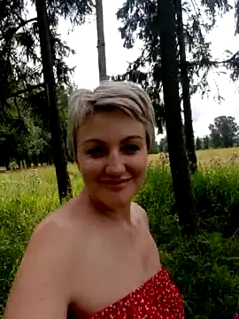 SexyEnchantresses nude on cam for live porn chat