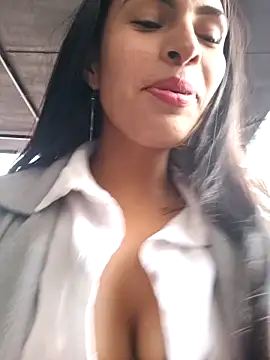 Astrid– nude on cam for live porn chat