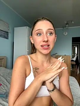 DonnaUnde nude on cam for live porn chat