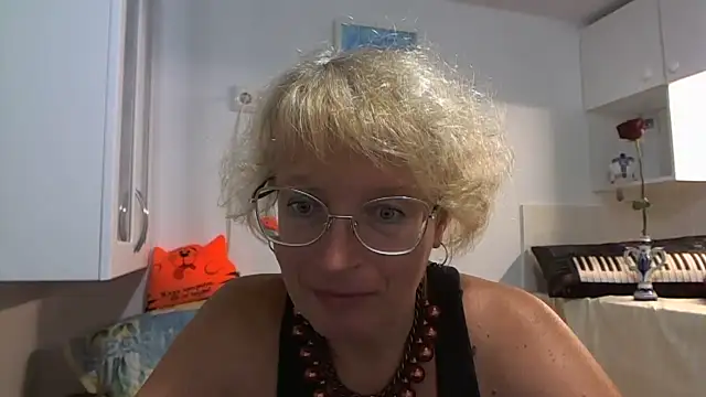 Zosya1111 nude on cam for live porn chat