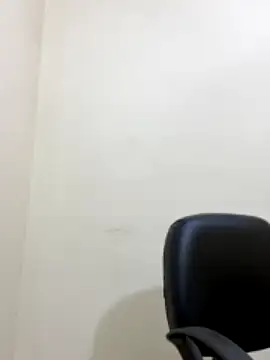 Cuttie-Pie nude on cam for live porn chat