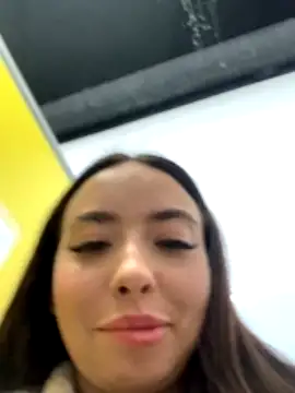 outside_home nude on cam for live porn chat