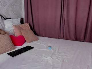 Sofie-Snowcat nude on Live Sex Chat