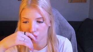 Stellary nude on Live Sex Chat