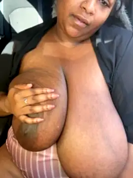 biqFINE nude on webcam for live sex chat