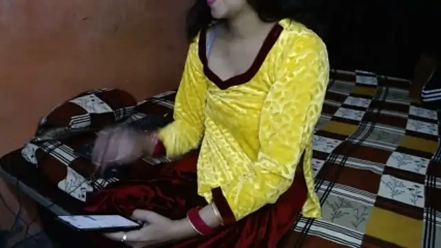 cute_indian_cpl nude on webcam for live sex chat