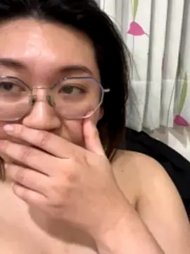 F-nini nude on webcam for live sex chat