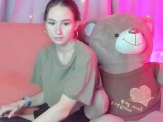Nicky fully nude on Live Sex Chat