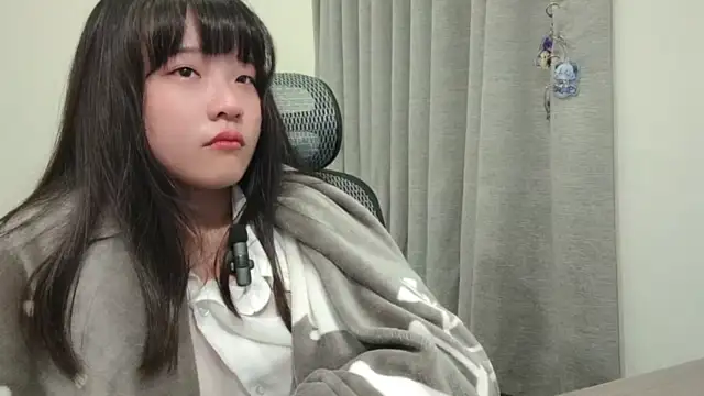 87wawa nude on webcam for live sex chat