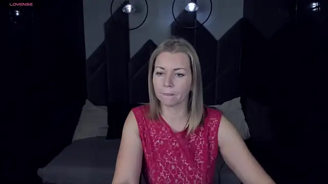 Annie_Light nude on webcam for live sex chat