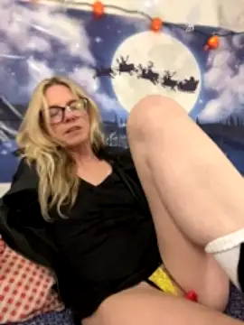 cuddlekitten nude on webcam for live sex chat