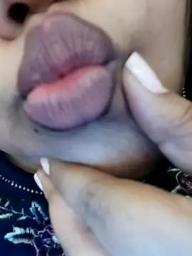 kanikasingh24 nude on webcam for live sex chat