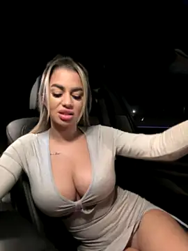 KirstieVegas nude on webcam for live sex chat