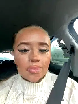 lttleprncess nude on webcam for live sex chat