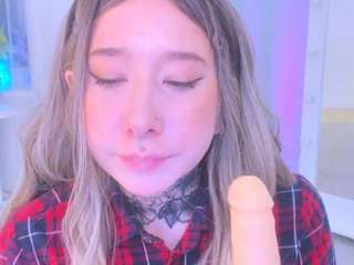 MaggyMiller fully nude on Live Sex Chat
