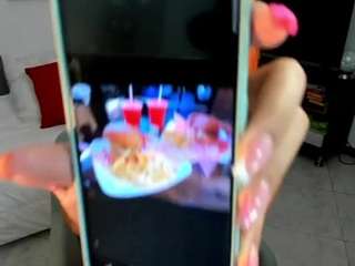melly17 fully nude on Live Sex Chat