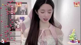 uu5211 nude on webcam for live sex chat